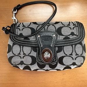 EUC Coach Twistlock Monogram Wristlet